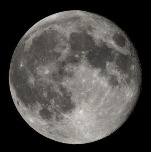 800px-full_moon_luc_viatour