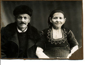 дядо-Арангел-и-баба-Стоянка-снимка-от-40-те-години-на-20-век3