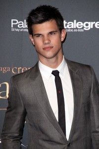 Kristen Stewart, Robert Pattinson and Taylor Lautner attends the massive 'The Twilight Saga: New Moon' fans party at El Palacio de Vistalegre in Madrid. Ref: SPL138886 121109 Picture by: Michael Murdock / Splash News Splash News and Pictures Los Angeles:310-821-2666 New York: 212-619-2666 London: 870-934-2666 photodesk@splashnews.com