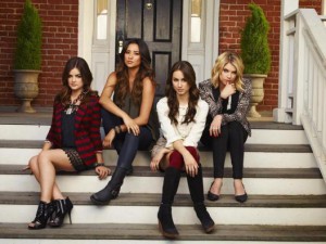 527x395xpretty-little-liars-season-4-promo-pic_527x395_jpg_pagespeed_ic_o3xY8DeCcp