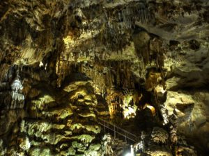 800px-LedenikaCave