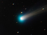 Der-Komet-Ison-strahlt-derzeit-heller-als-je-zuvor