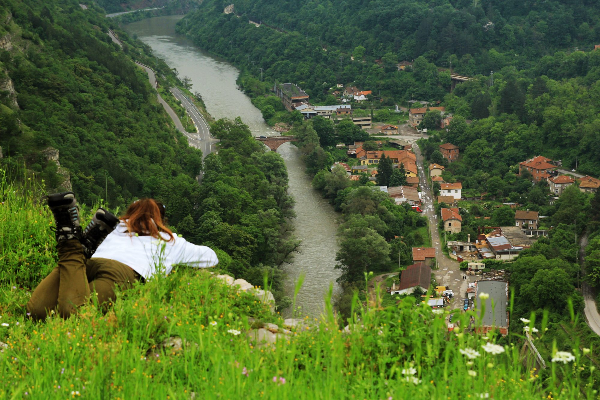Месец из Европа на влак