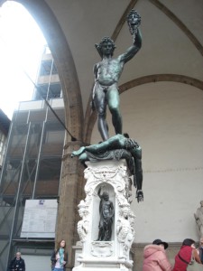 20_Cellini's Perseus holding the head of Gorgona Medusa